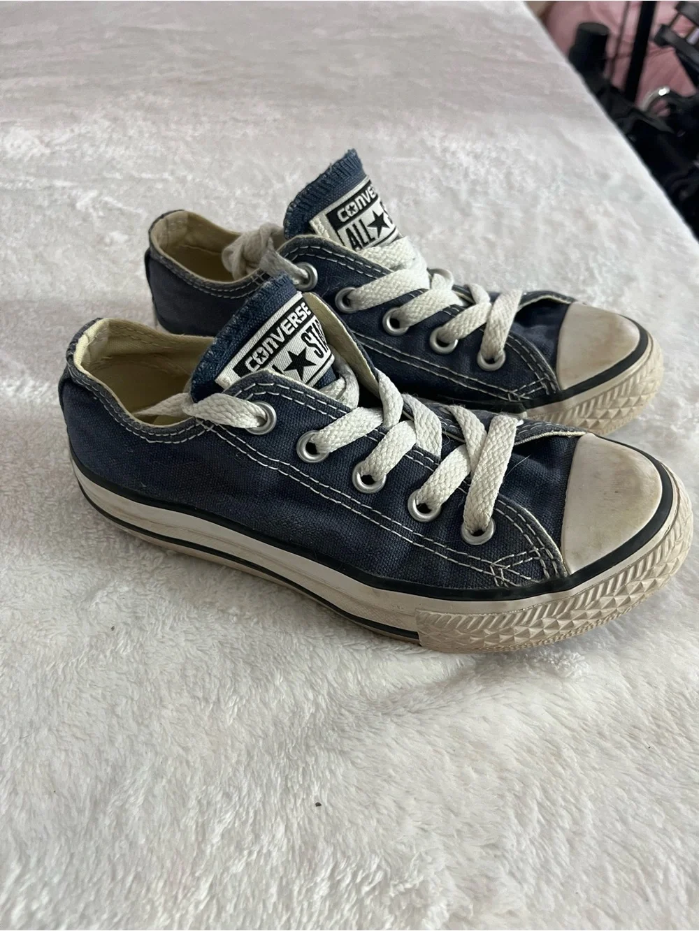 Converse Kids 11 Low Top Sneakers - Navy Blue with White Accents Good Used Cond